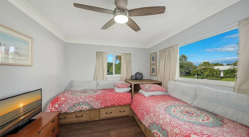 1050 Bogey Lane Longboat Key FL 34228