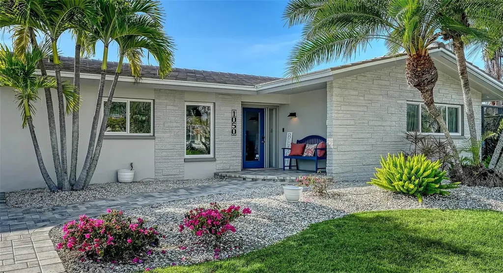 1050 Bogey Lane Longboat Key FL 34228