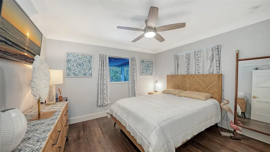 1050 Bogey Lane Longboat Key FL 34228