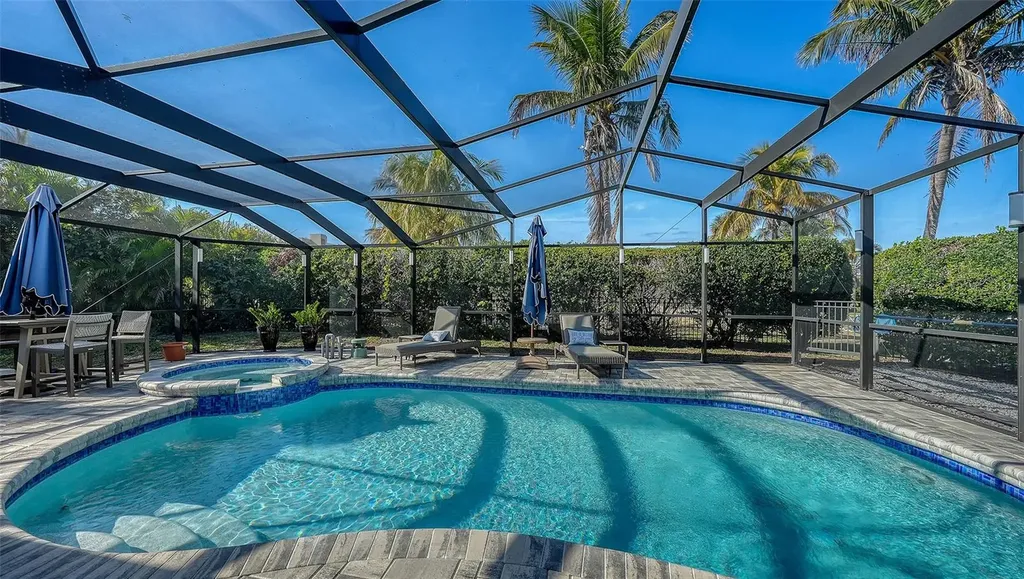 1050 Bogey Lane Longboat Key FL 34228