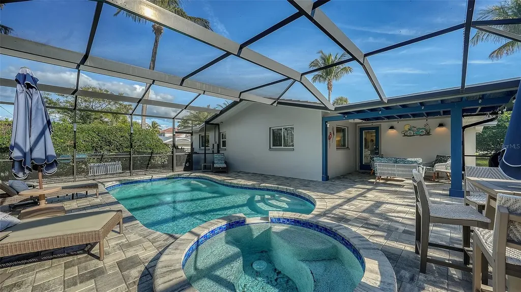 1050 Bogey Lane Longboat Key FL 34228