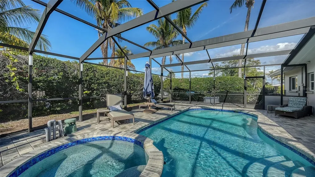 1050 Bogey Lane Longboat Key FL 34228
