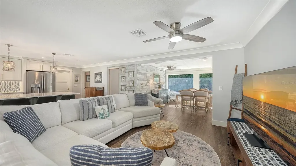 1050 Bogey Lane Longboat Key FL 34228