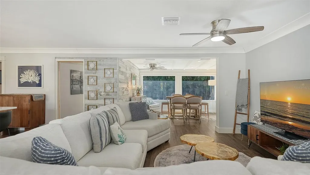 1050 Bogey Lane Longboat Key FL 34228