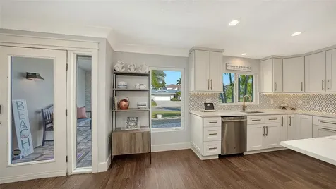 1050 Bogey Lane Longboat Key FL 34228