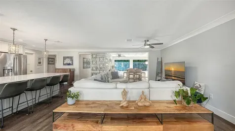 1050 Bogey Lane Longboat Key FL 34228