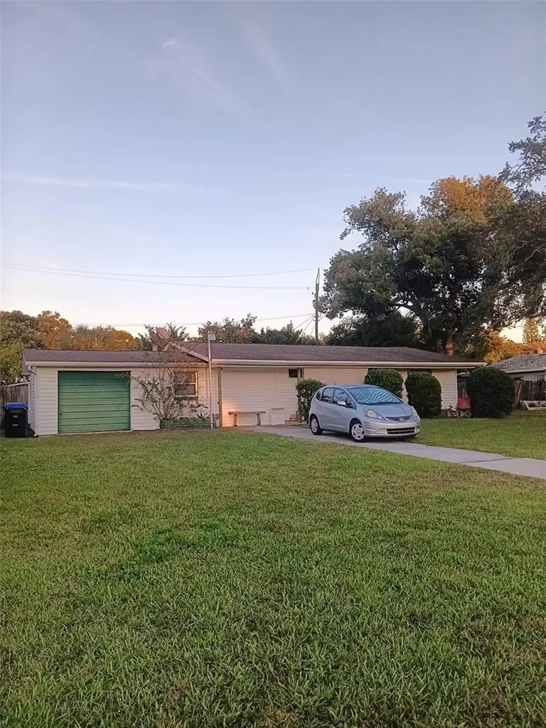 4245 Edgewater Drive Orlando FL 32804