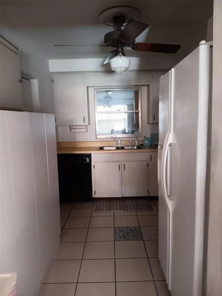 4245 Edgewater Drive Orlando FL 32804