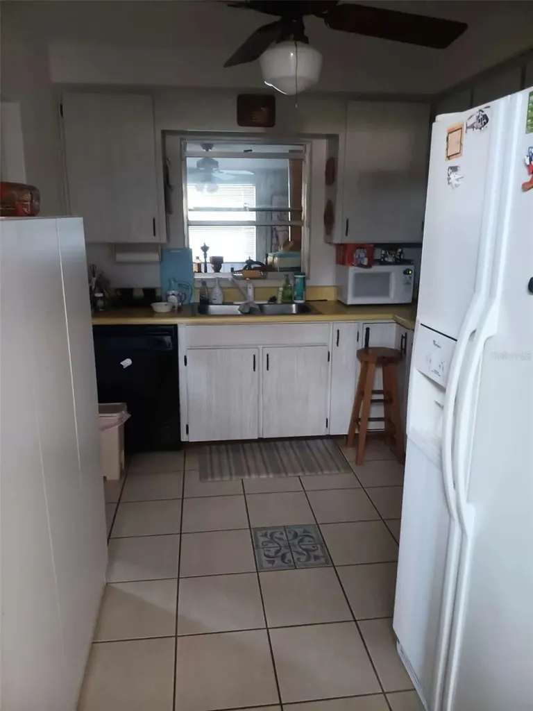 4245 Edgewater Drive Orlando FL 32804