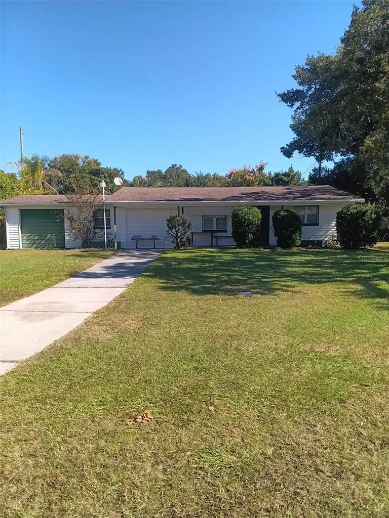 4245 Edgewater Drive Orlando FL 32804