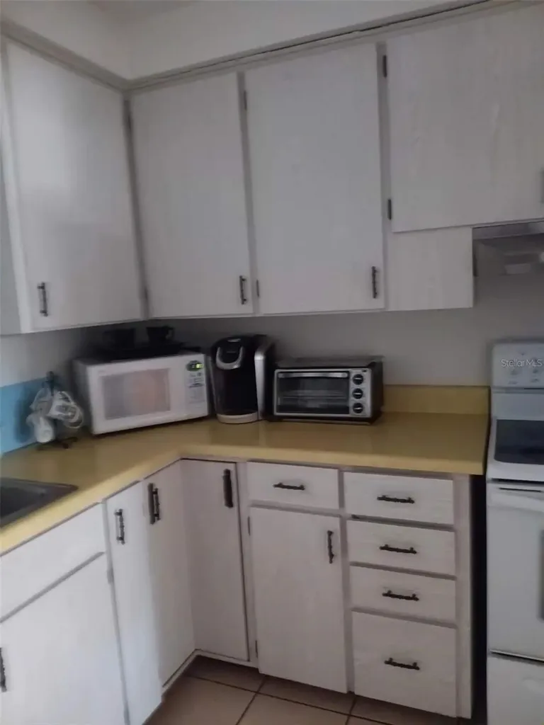 4245 Edgewater Drive Orlando FL 32804