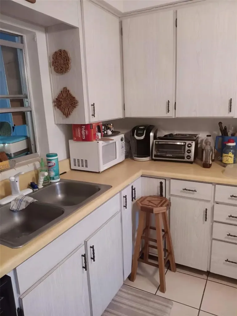 4245 Edgewater Drive Orlando FL 32804
