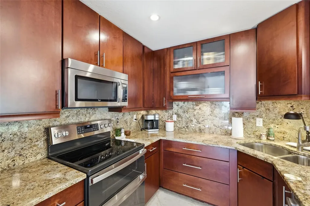 4367 Woodmans Chart Sarasota FL 34235