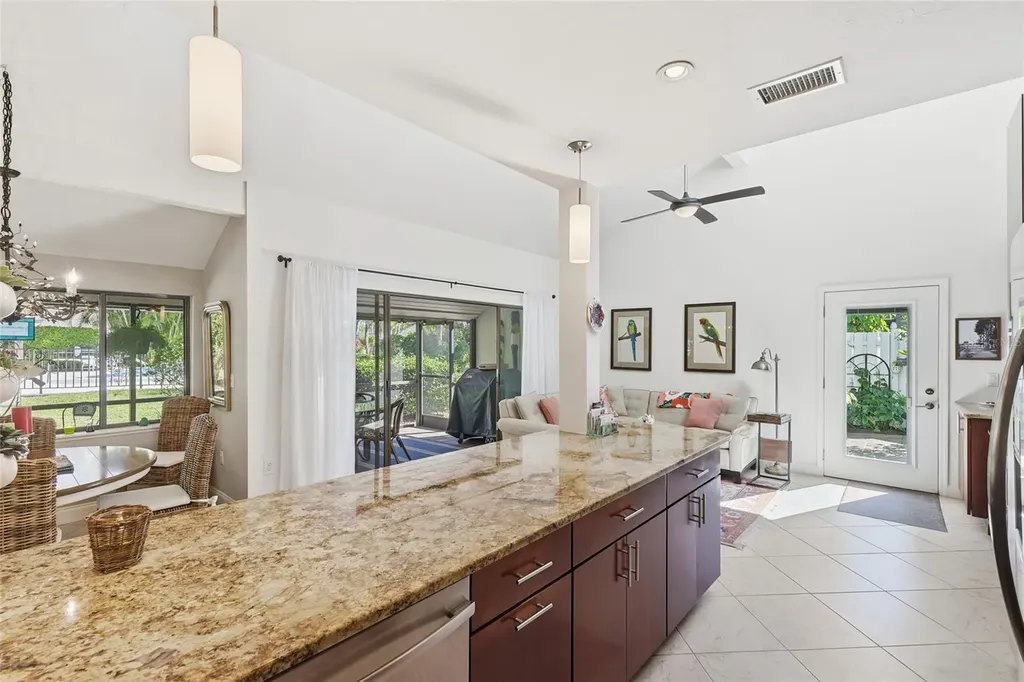 4367 Woodmans Chart Sarasota FL 34235
