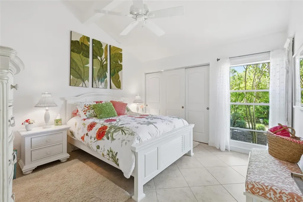 4367 Woodmans Chart Sarasota FL 34235