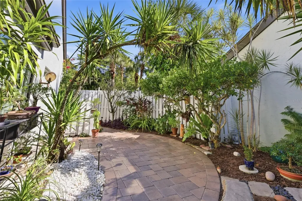 4367 Woodmans Chart Sarasota FL 34235