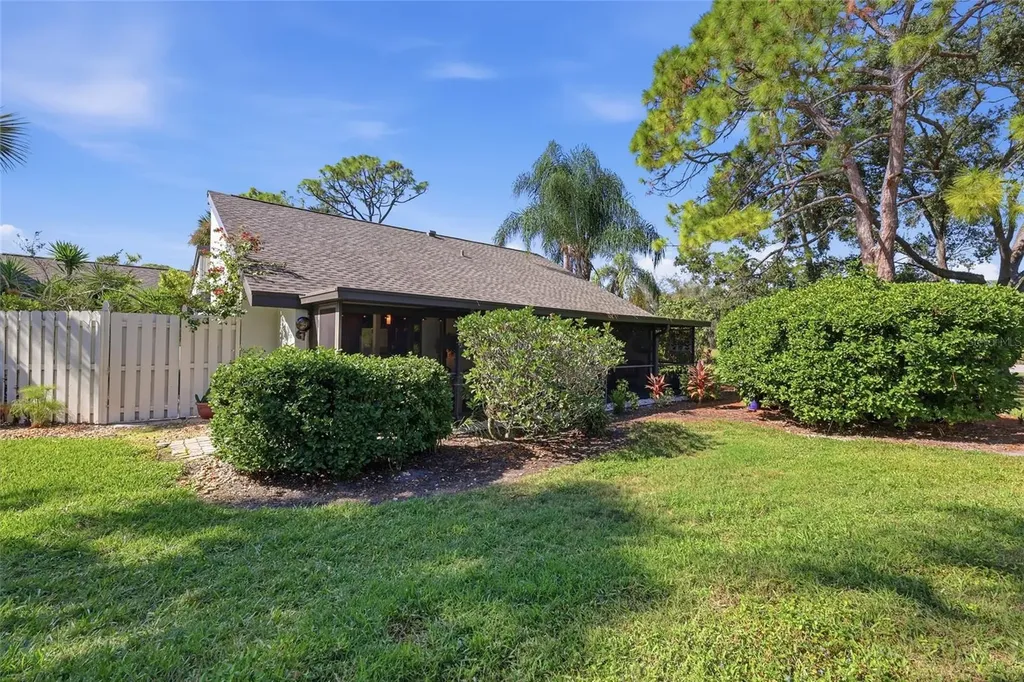 4367 Woodmans Chart Sarasota FL 34235
