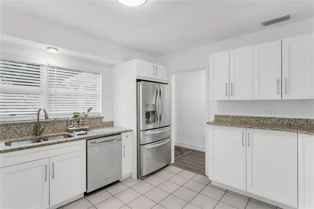 4105 W Oakellar Avenue Tampa FL 33611