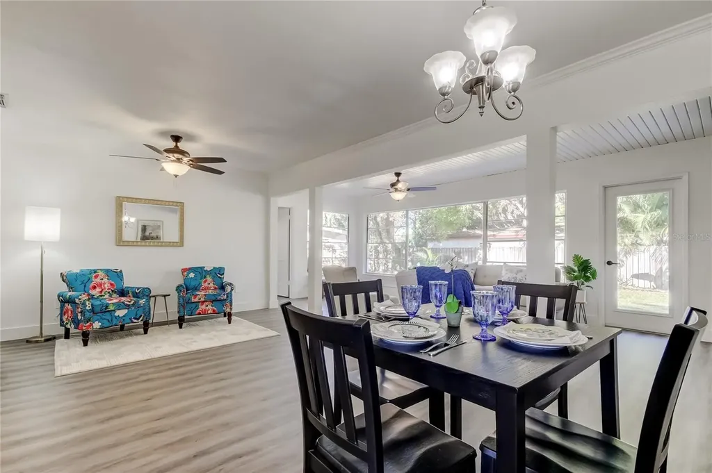 4105 W Oakellar Avenue Tampa FL 33611