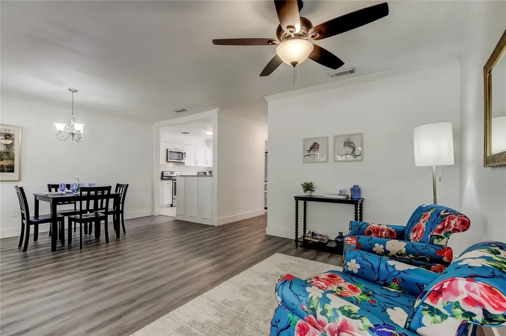 4105 W Oakellar Avenue Tampa FL 33611