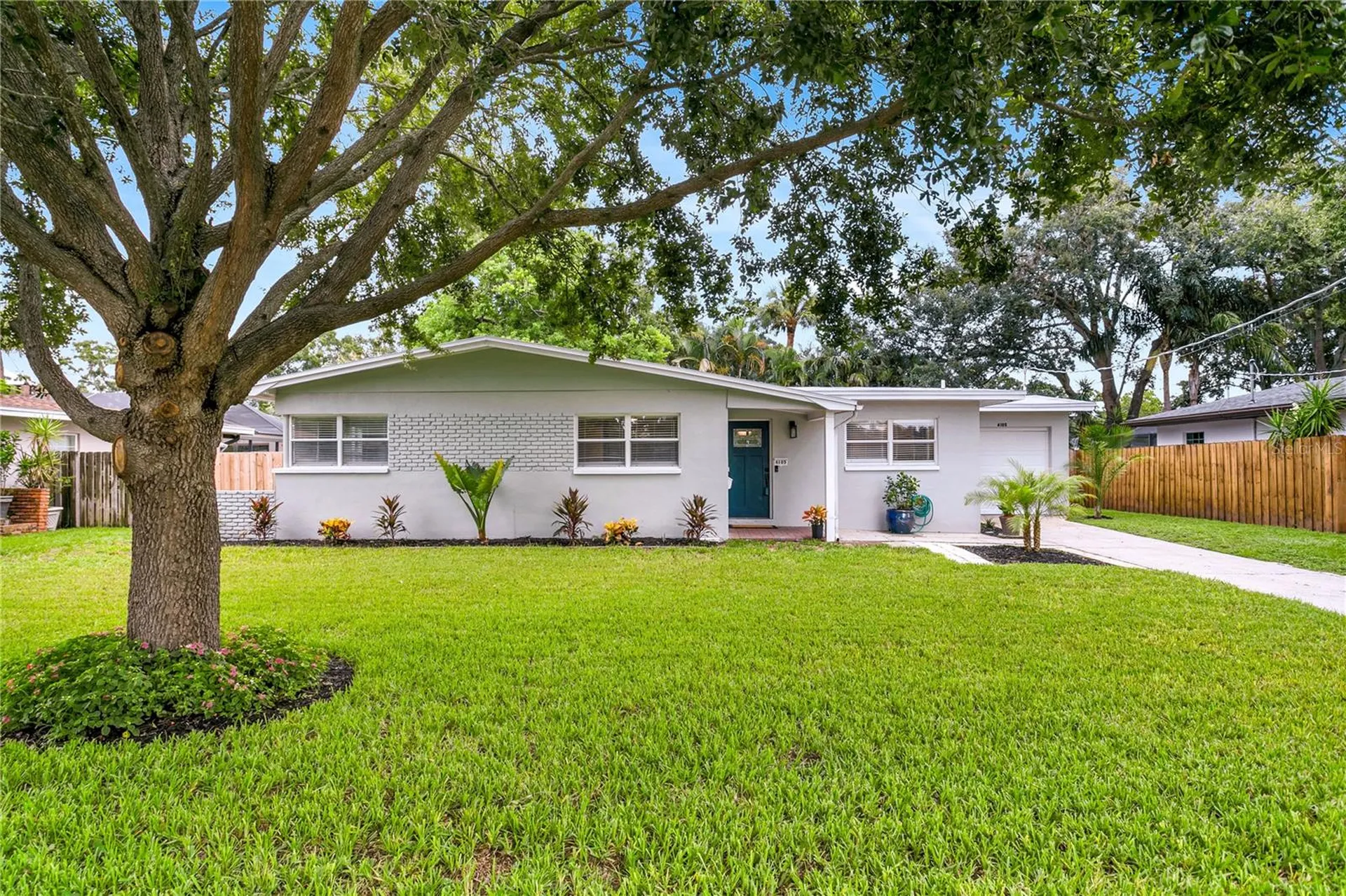 4105 W Oakellar Avenue Tampa FL 33611