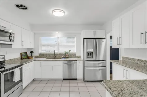 4105 W Oakellar Avenue Tampa FL 33611