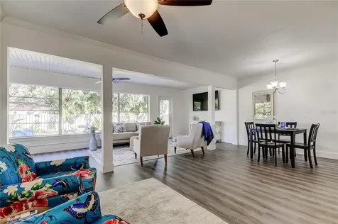 4105 W Oakellar Avenue Tampa FL 33611
