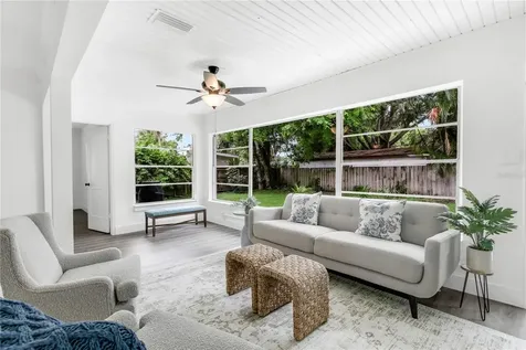 4105 W Oakellar Avenue Tampa FL 33611