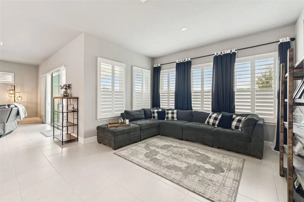 569 Mosaic Boulevard Daytona Beach FL 32124