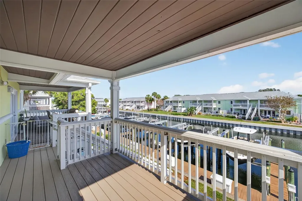 4872 Beach Drive SE St Petersburg FL 33705
