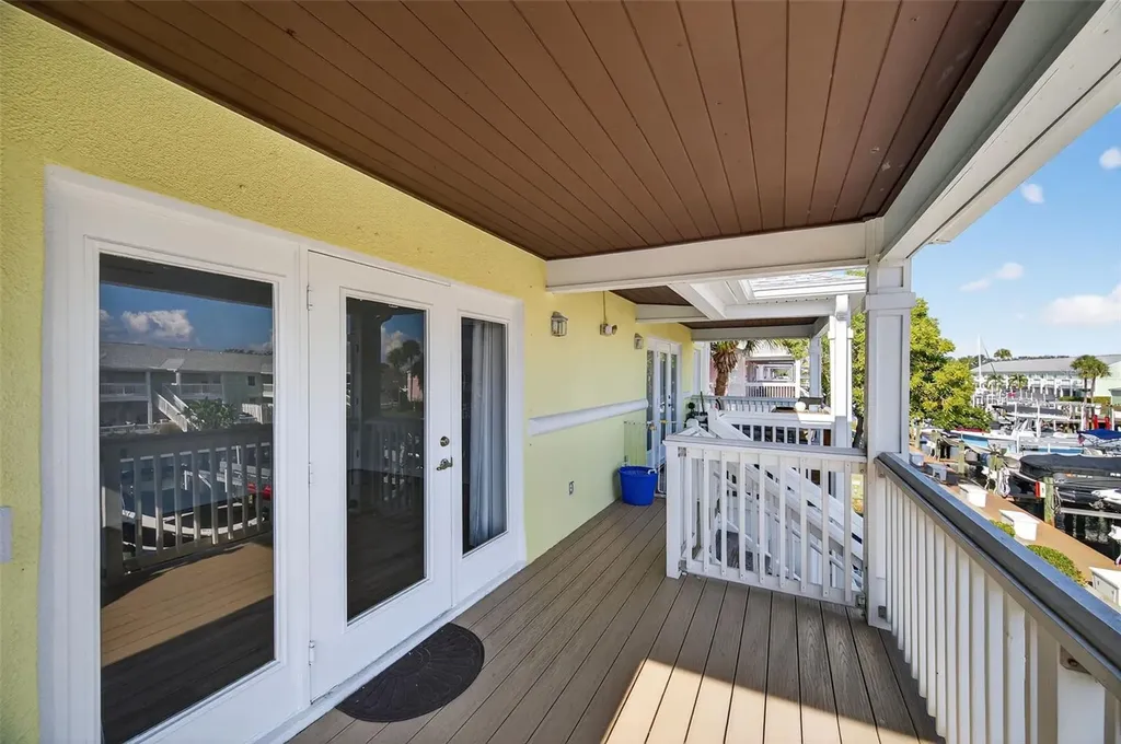 4872 Beach Drive SE St Petersburg FL 33705