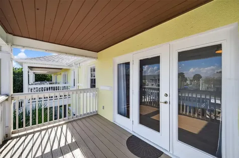 4872 Beach Drive SE St Petersburg FL 33705