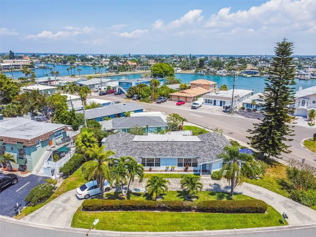 11225 2nd Street E Treasure Island FL 33706