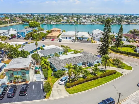 11225 2nd Street E Treasure Island FL 33706