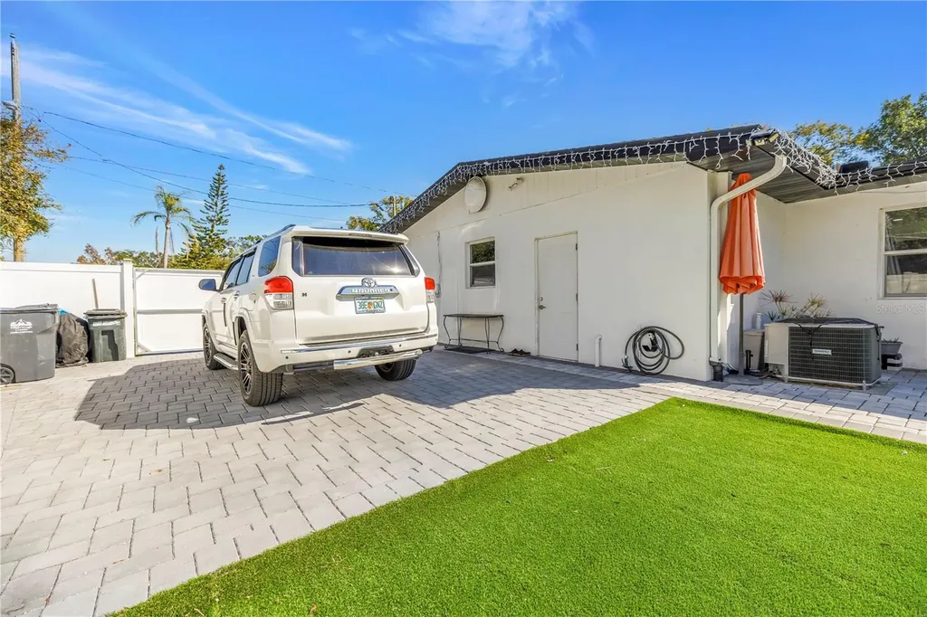 13216 Forest Hills Drive Tampa FL 33612