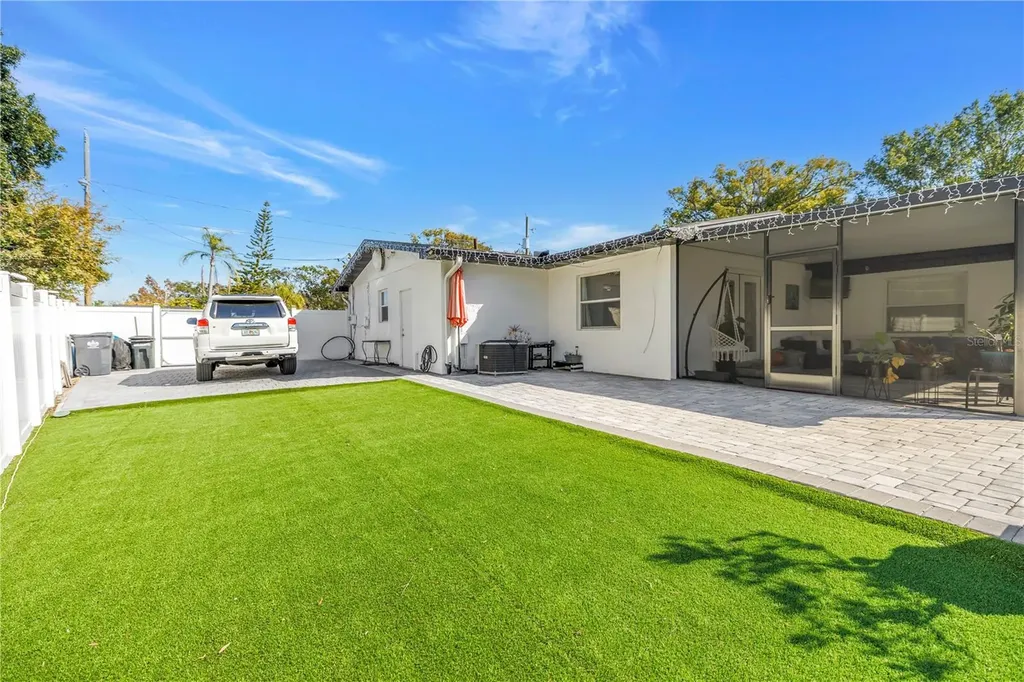 13216 Forest Hills Drive Tampa FL 33612