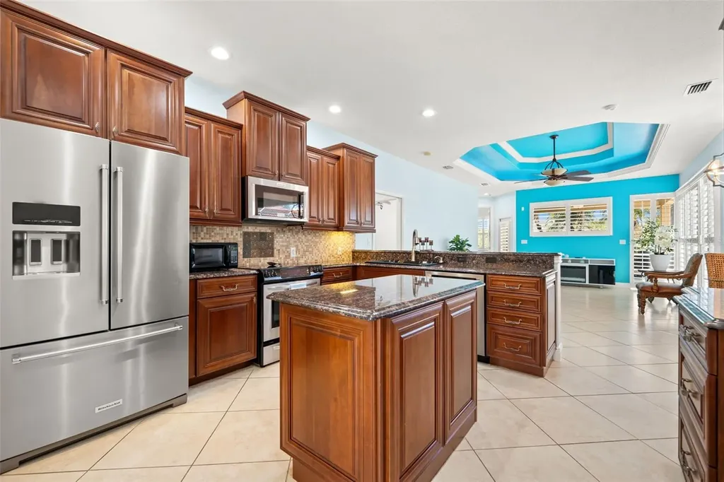 6882 Tailfeather Way Bradenton FL 34203