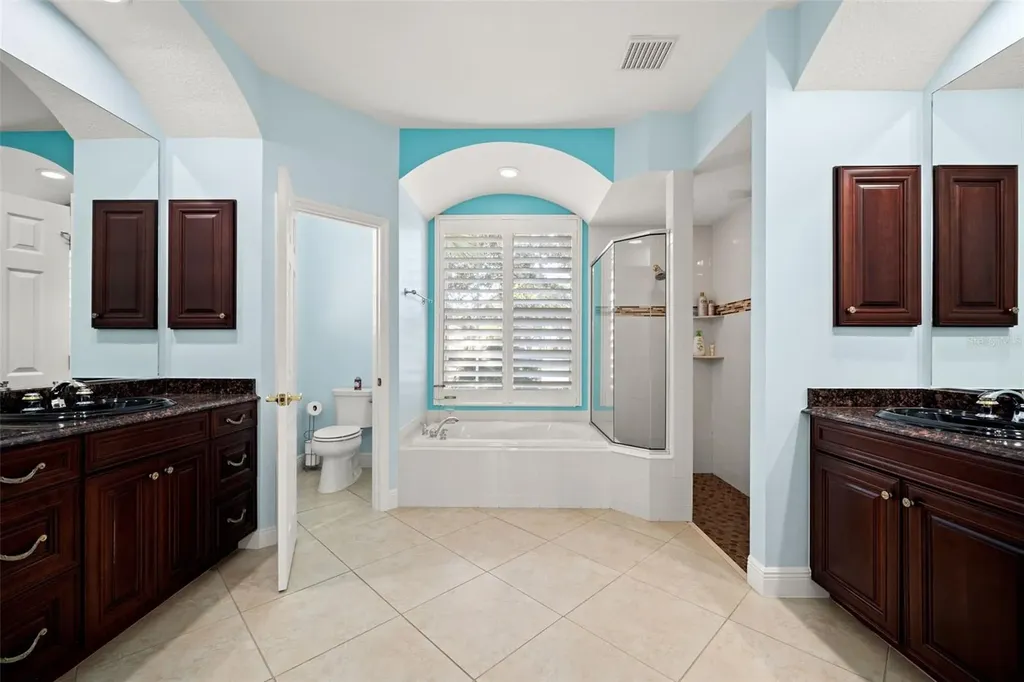 6882 Tailfeather Way Bradenton FL 34203