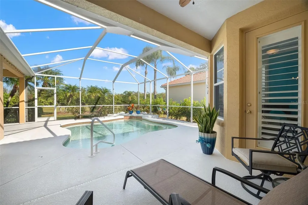 6882 Tailfeather Way Bradenton FL 34203