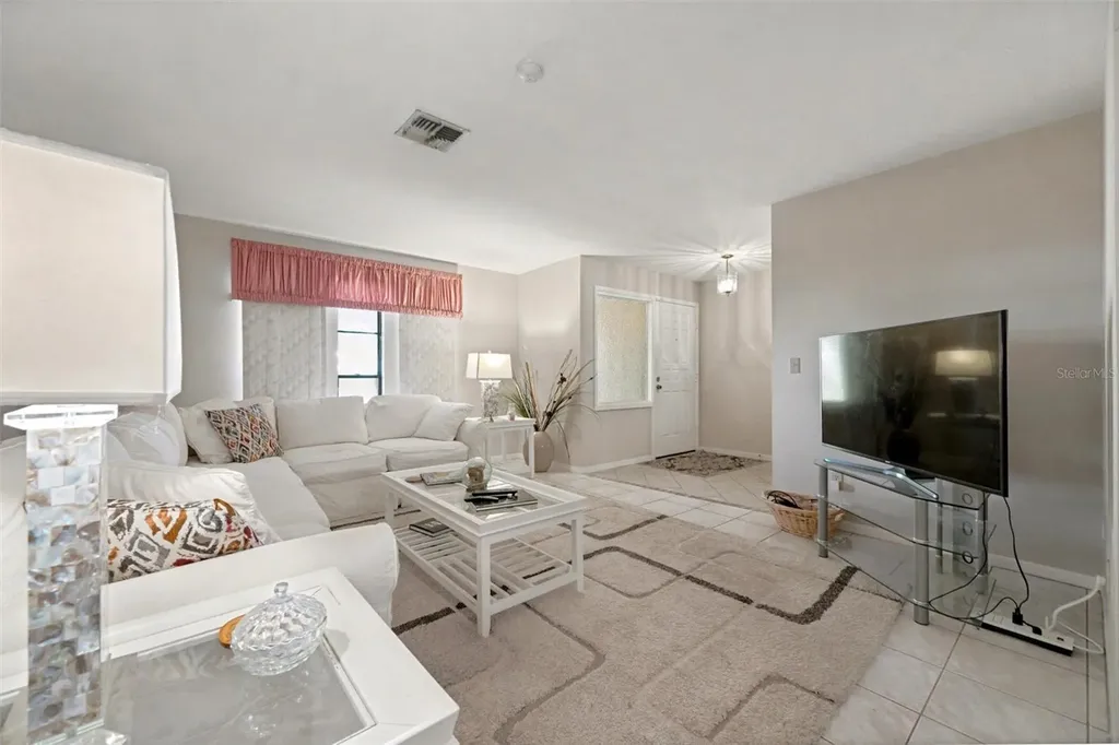 3480 16th Avenue N St Petersburg FL 33713