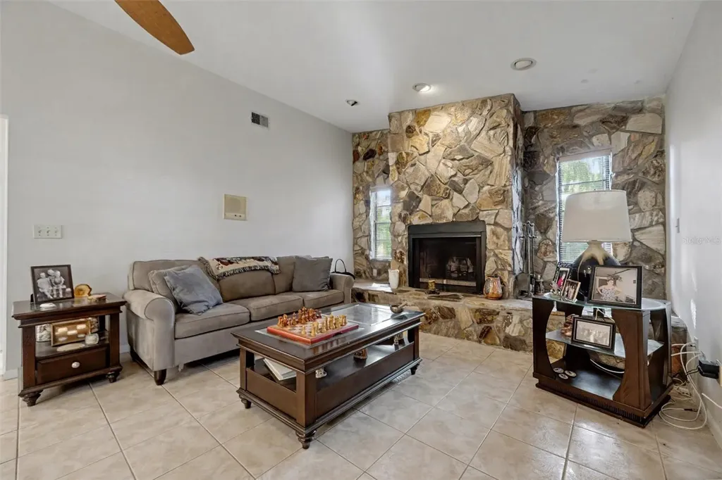 3480 16th Avenue N St Petersburg FL 33713