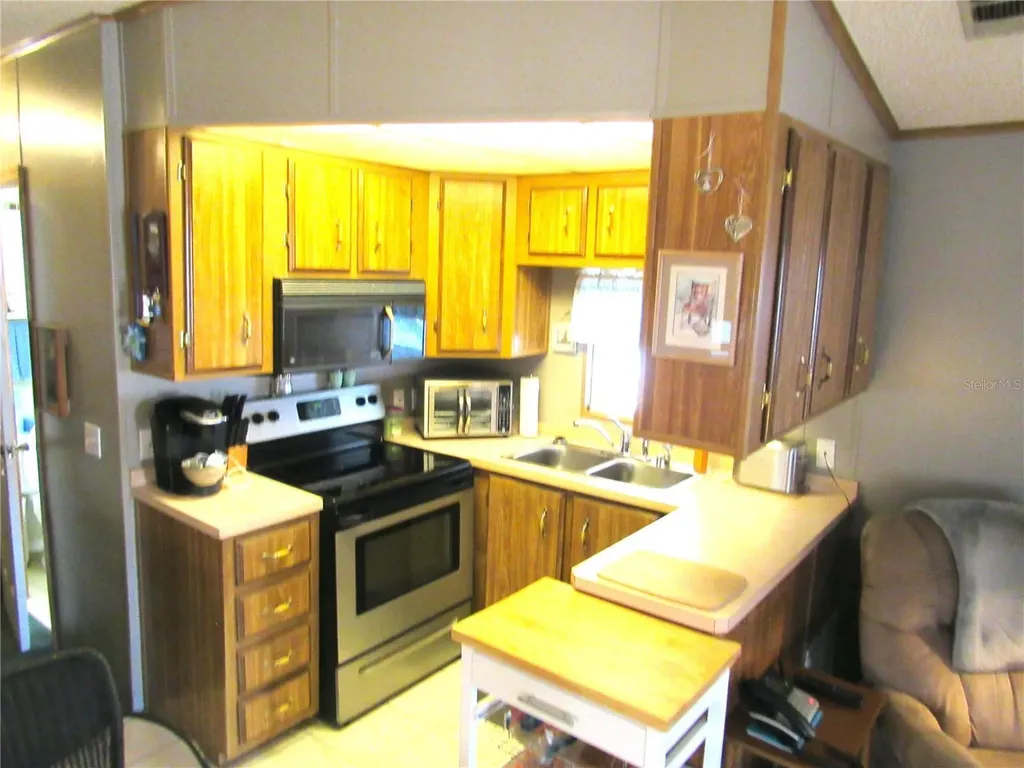 50989 Us Highway 27 Davenport FL 33897