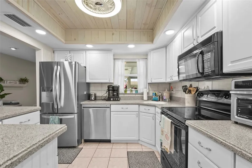 2531 Riverbluff Parkway Sarasota FL 34231