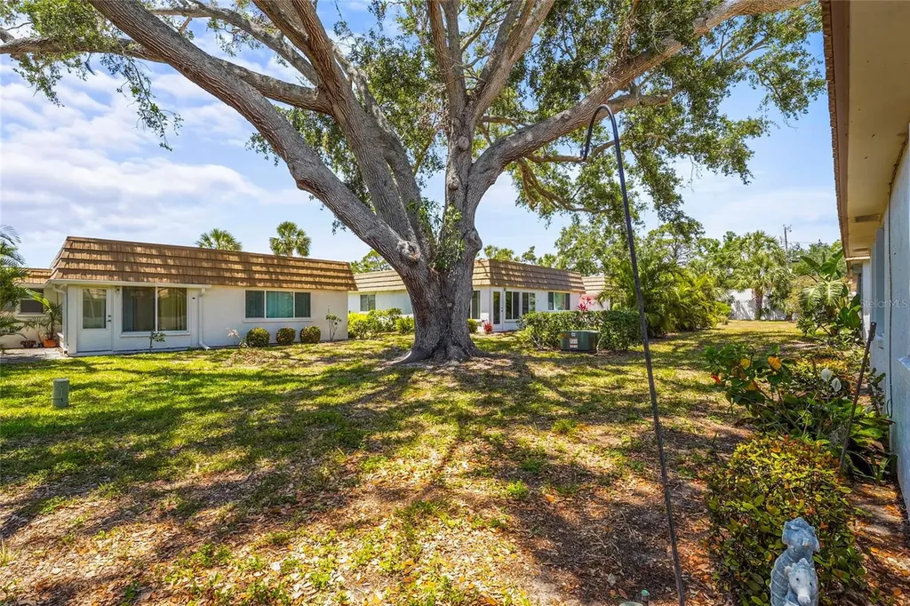 2531 Riverbluff Parkway Sarasota FL 34231