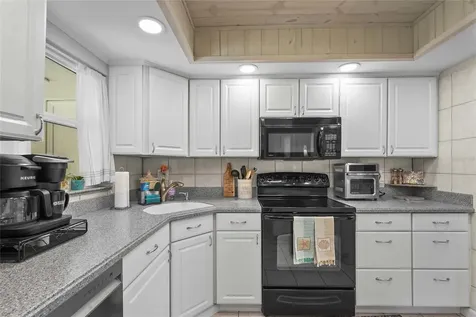 2531 Riverbluff Parkway Sarasota FL 34231