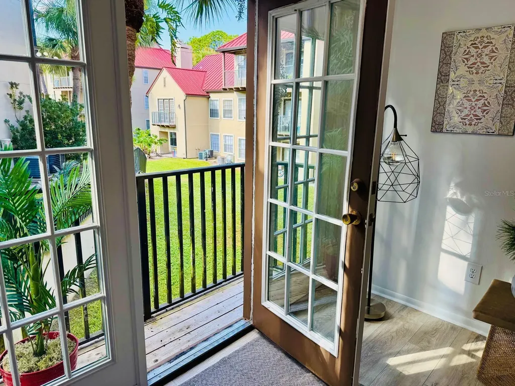 216 Afton Square Altamonte Springs FL 32714