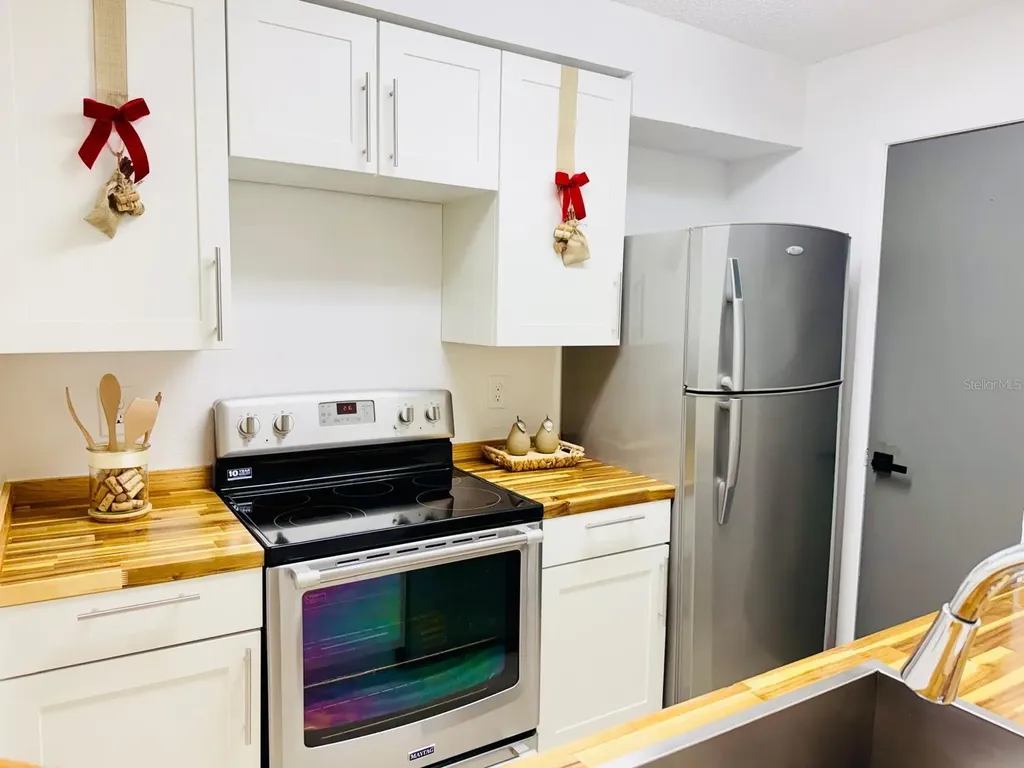216 Afton Square Altamonte Springs FL 32714