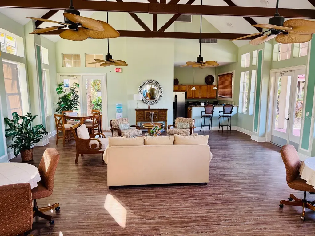 216 Afton Square Altamonte Springs FL 32714