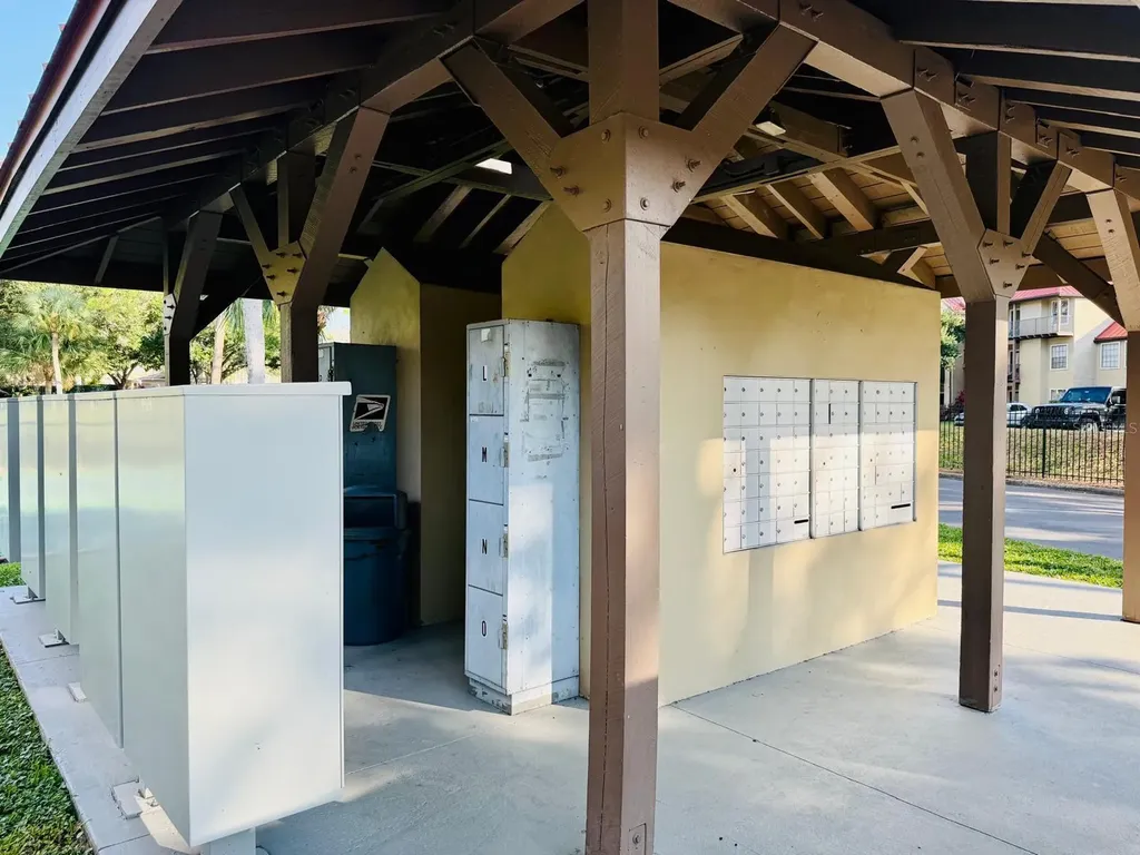 216 Afton Square Altamonte Springs FL 32714