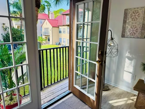 216 Afton Square Altamonte Springs FL 32714